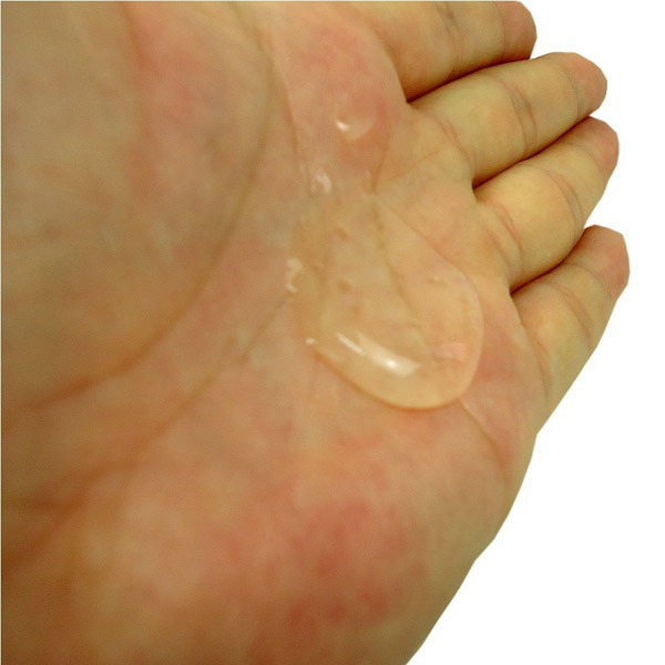 �v���~�A���E�H�[�^�[�����[�u�@�P�W�O�����@�i�n�[�h�j